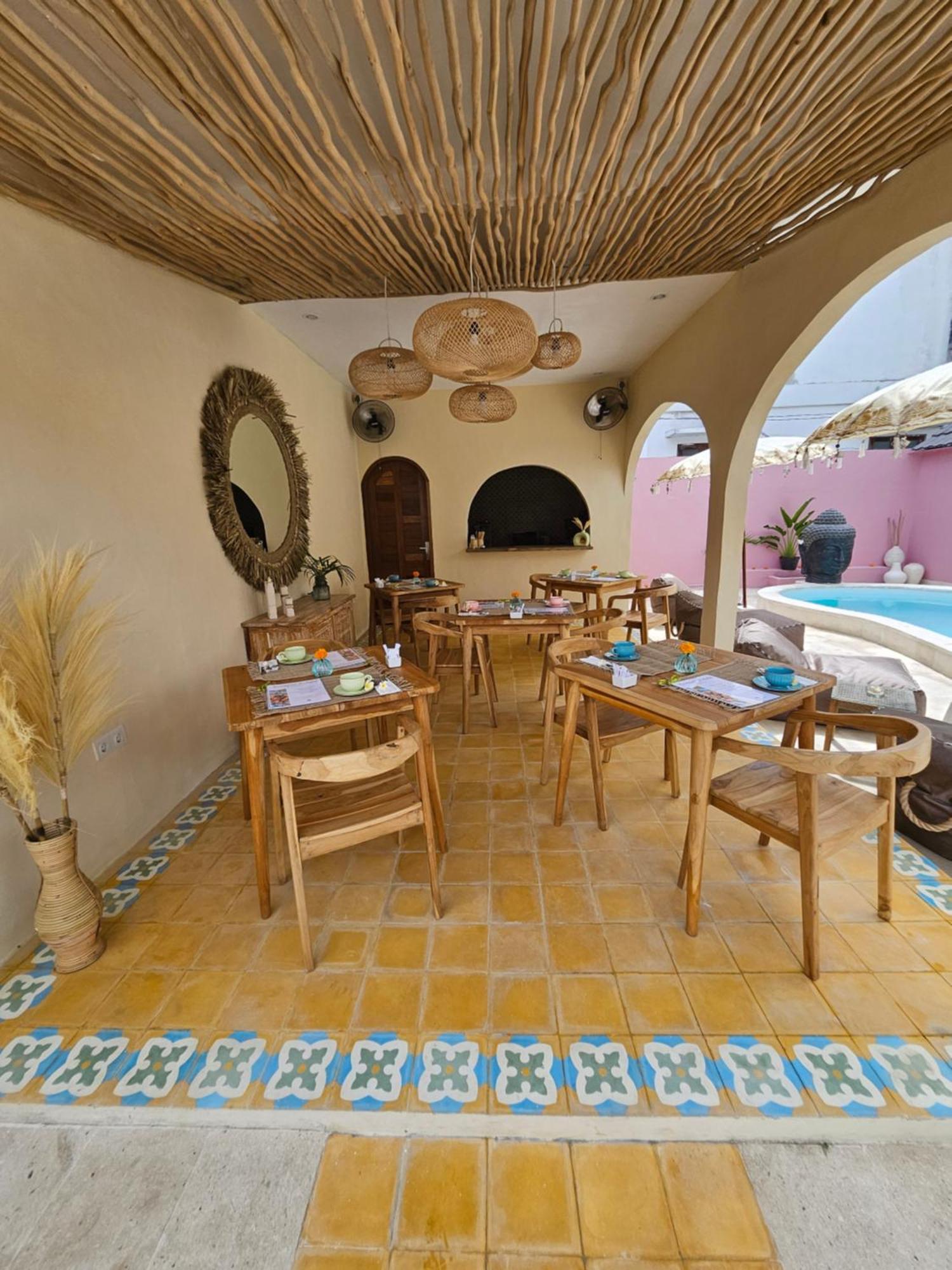 Hotel United Colors Of Lembongan Nusa Lembongan Exterior foto
