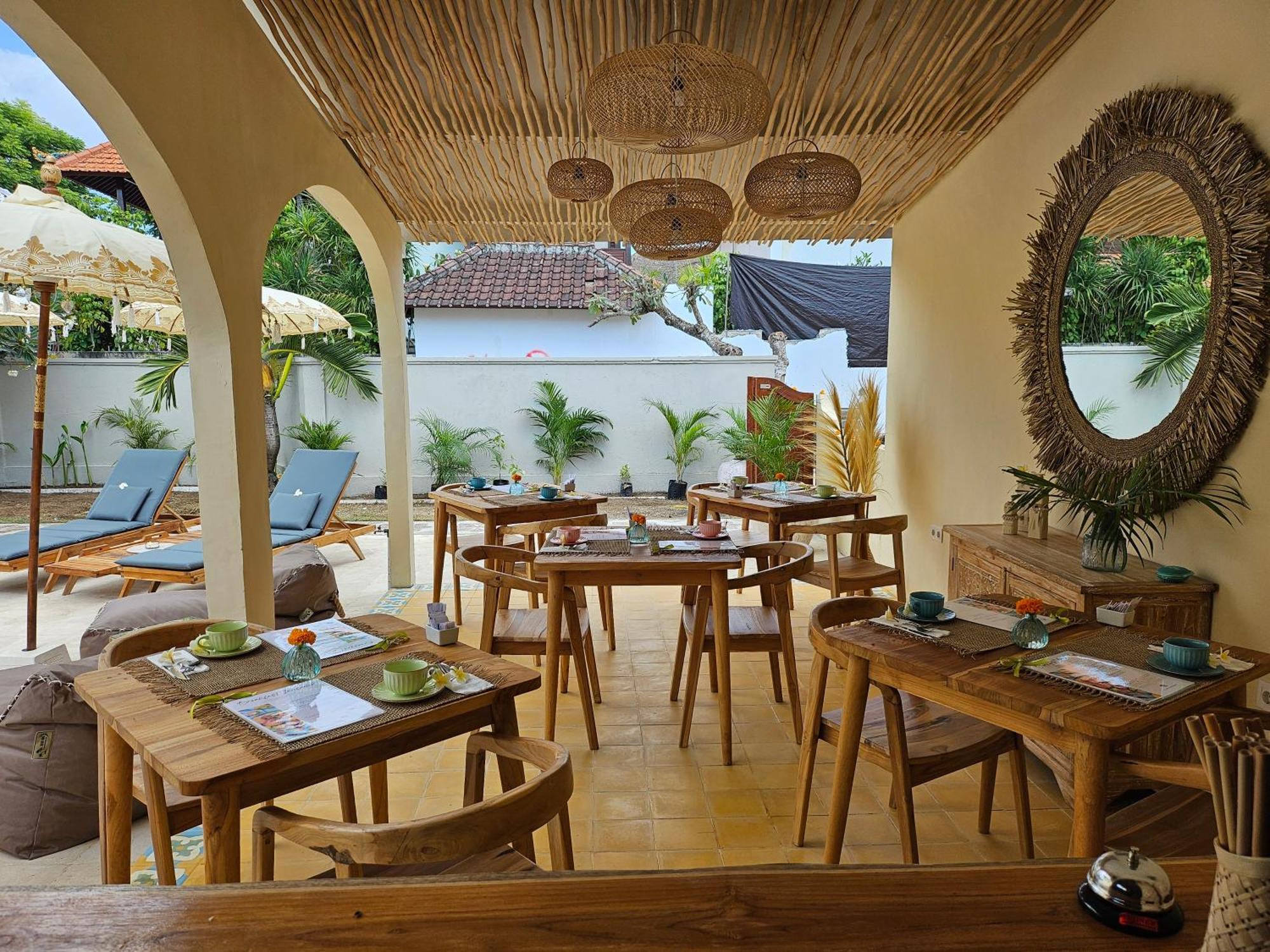 Hotel United Colors Of Lembongan Nusa Lembongan Exterior foto