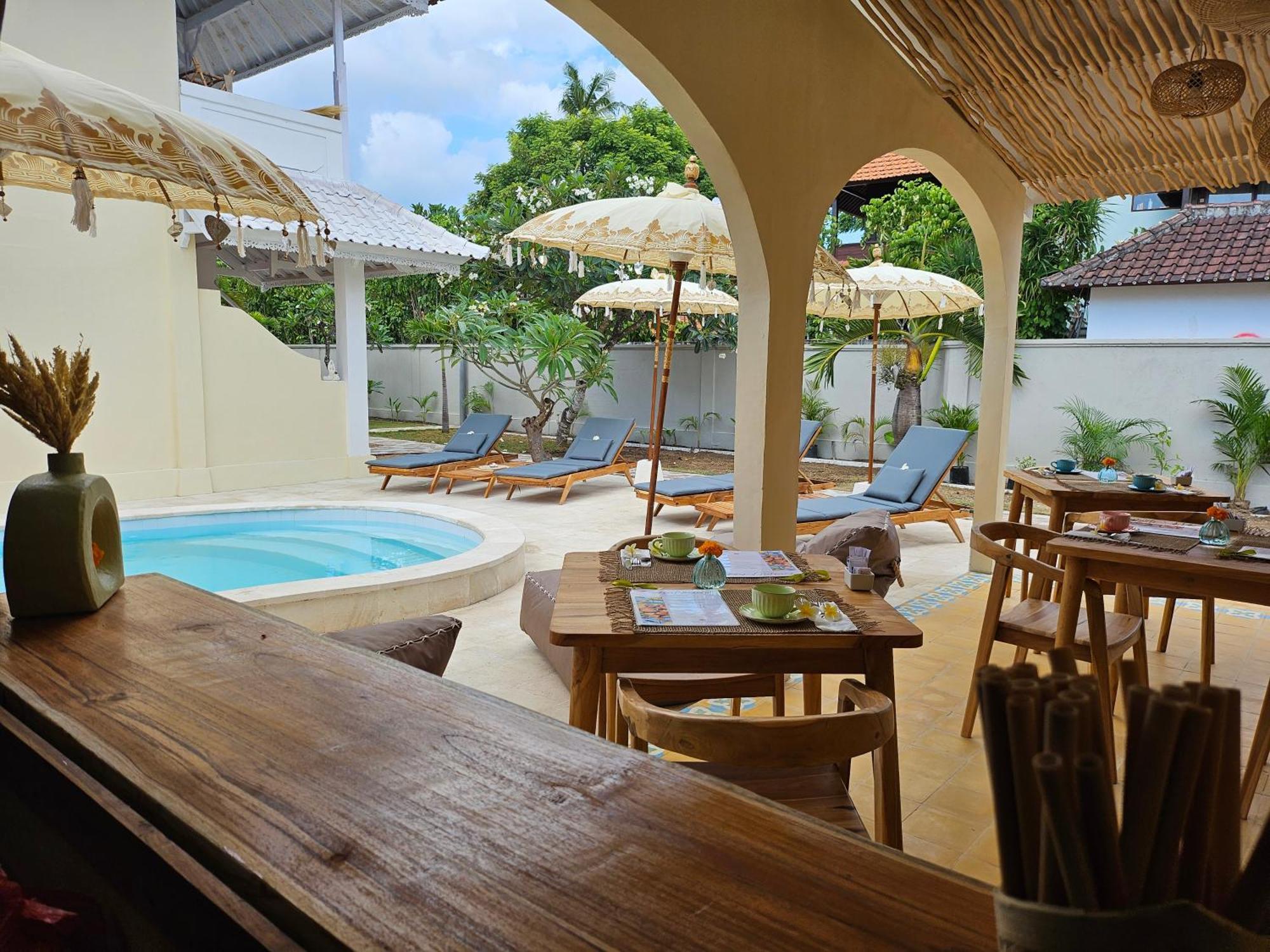 Hotel United Colors Of Lembongan Nusa Lembongan Exterior foto