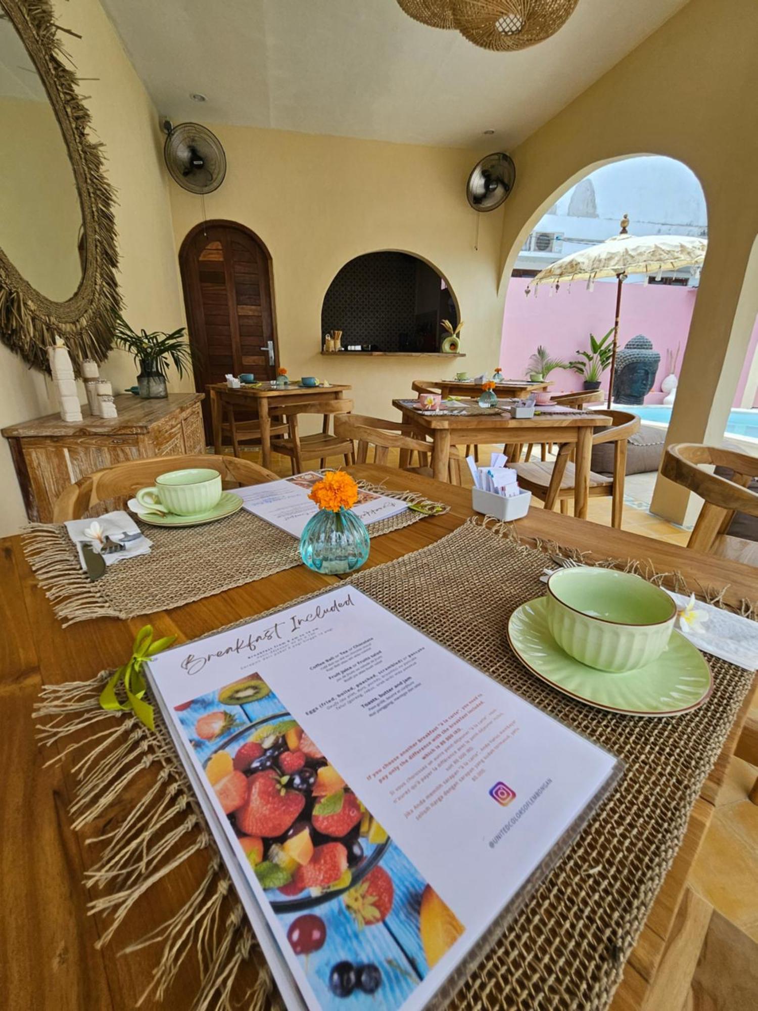 Hotel United Colors Of Lembongan Nusa Lembongan Exterior foto